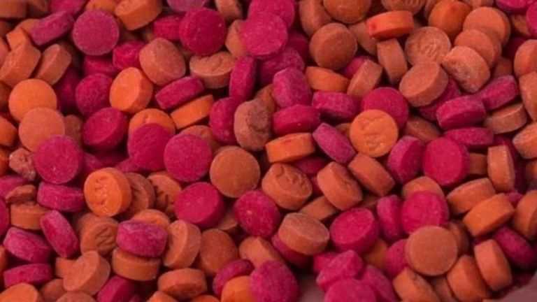 সাতকানিয়ায় ১০ হাজার পিস ইয়াবা উদ্ধার চালক আটক