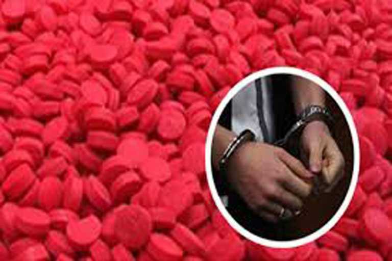 সাতকানিয়ায় ২ হাজার ইয়াবাসহ আটক ১