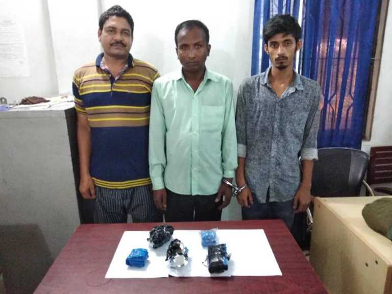 এবার ইয়াবা পাচারে চুম্বক ব্যবহার, গ্রেফতার ৩