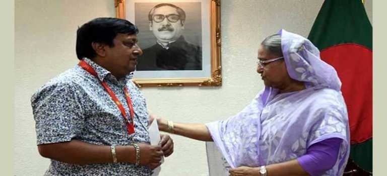 আফজাল শরীফকে প্রধানমন্ত্রীর ২০ লাখ টাকা অনুদান