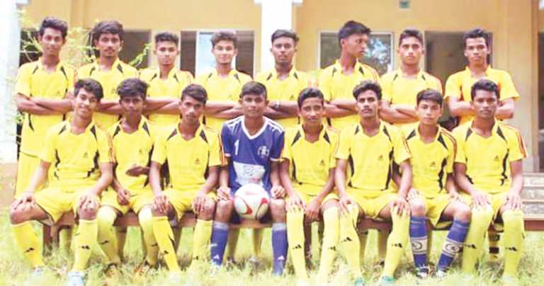 সাতকানিয়ায় গ্রীষ্মকালীন ফুটবল খেলায় ট্রফি ছাড়াই ইতি