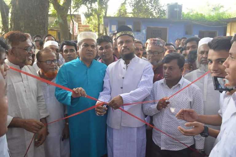 সাতকানিয়া বারদোনা হক মেমোরিয়াল উচ্চ বিদ্যালয়ের একাডেমিক ভবন ও শহীদ মিনারের শুভ উদ্বোধন