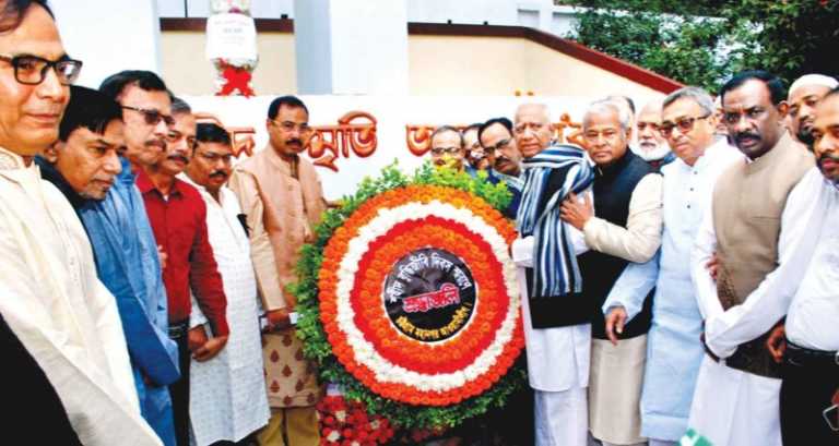 শ্রদ্ধা আর ভালবাসায় বুদ্ধিজীবী দিবস পালন