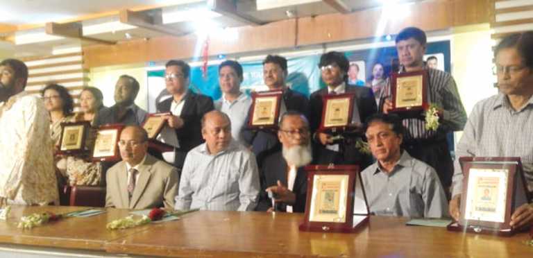 `সাংবাদিক হাবিবুর রহমান খান অনুসরণীয় ব্যক্তিত্ব’