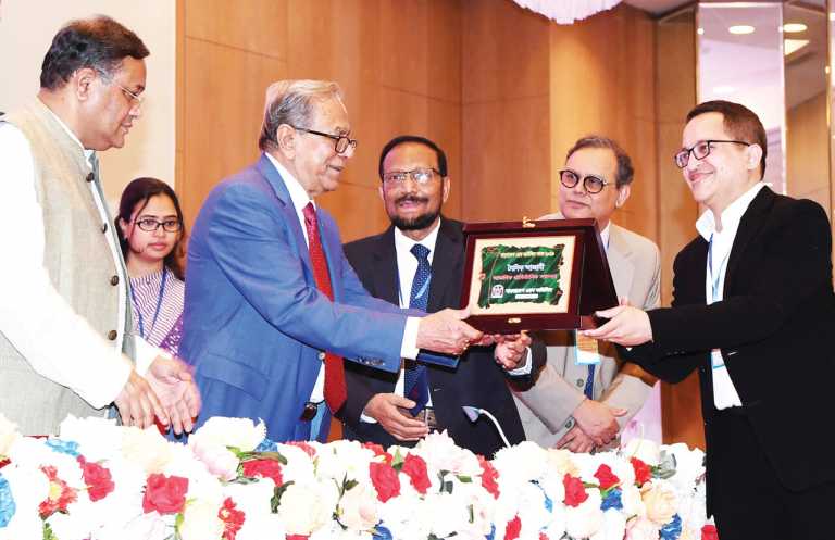 ‘মাটি ও মানুষের কথা বলতেই আজাদীর সৃষ্টি’