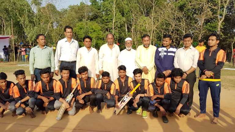 সাতকানিয়া মাদার্শা ইউনিয়নে সর্টপিচ ক্রিকেট টুর্ণামেন্ট উদ্বোধন