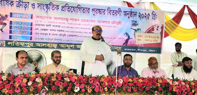 শিক্ষার্থীদের মোবাইল ব্যবহারে অভিভাবকদের সচেতন হতে হবে : আসলাম চৌধুরী