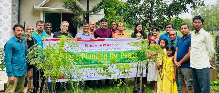 বোয়ালখালীতে চারা রোপণ কর্মসূচির মধ্য দিয়ে শান্তির বীজ বপন