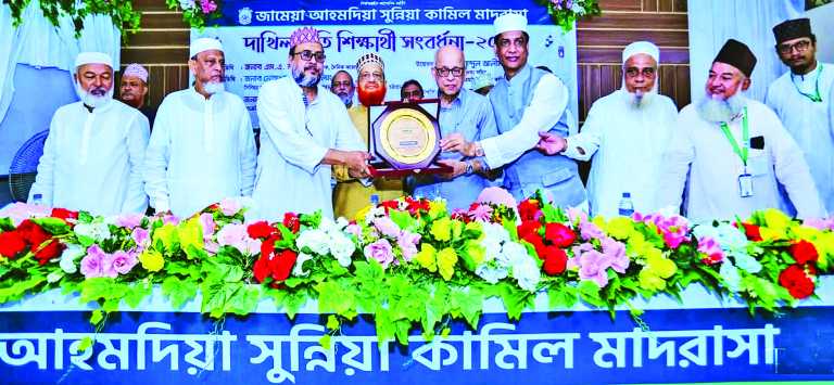 মনের অন্ধকার দূর করতে জ্ঞানের প্রয়োজন : এম এ মালেক