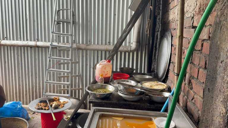 সাতকানিয়ায় ইউএনও’র অভিযানে জরিমানা আদায়